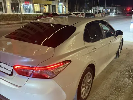 Toyota Camry 2021 года за 14 500 000 тг. в Шымкент – фото 4