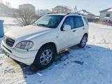 Mercedes-Benz ML 320 2000 годаfor3 500 000 тг. в Кокшетау – фото 2