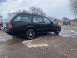 Mercedes-Benz E 220 1993 года за 1 300 000 тг. в Алматы – фото 4