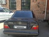 Mercedes-Benz E 200 1990 годаүшін1 200 000 тг. в Караганда – фото 3