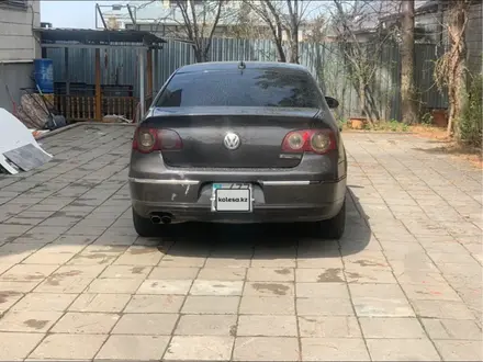 Volkswagen Passat 2006 года за 1 950 000 тг. в Алматы – фото 3