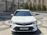 Toyota Camry 2015 годаfor11 290 000 тг. в Алматы