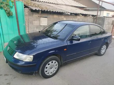 Volkswagen Passat 1997 года за 1 700 000 тг. в Алматы – фото 4