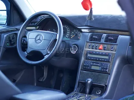 Mercedes-Benz E 280 1997 года за 3 800 000 тг. в Кызылорда – фото 12