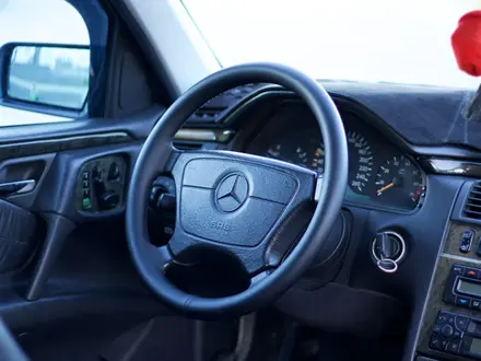 Mercedes-Benz E 280 1997 года за 3 800 000 тг. в Кызылорда – фото 13