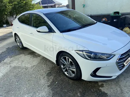 Hyundai Elantra 2018 года за 7 800 000 тг. в Атырау – фото 3