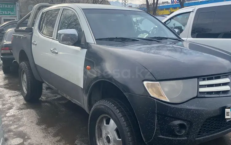 Mitsubishi L200 2007 годаfor3 500 000 тг. в Алматы