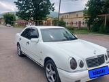 Mercedes-Benz E 230 1997 годаүшін2 700 000 тг. в Састобе – фото 2