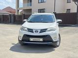 Toyota RAV4 2014 года за 8 900 000 тг. в Актобе