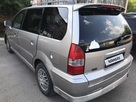 Mitsubishi Space Wagon 2002 года за 2 550 000 тг. в Уральск – фото 2