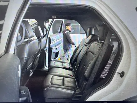 Ford Explorer 2018 года за 14 900 000 тг. в Алматы – фото 7