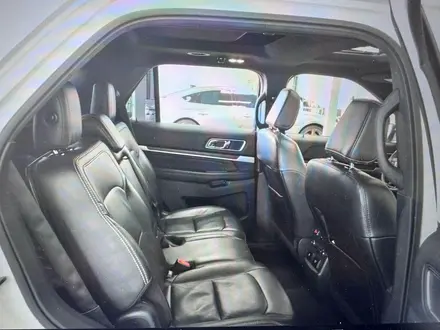 Ford Explorer 2018 года за 14 900 000 тг. в Алматы – фото 9