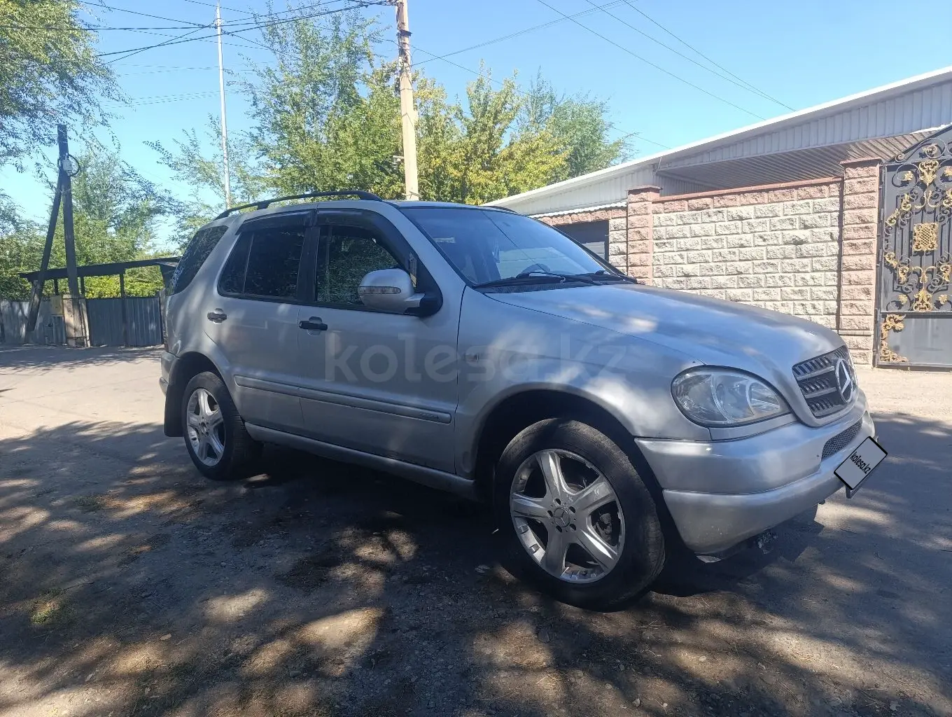 Mercedes-Benz M-Class, 2001