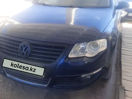 Volkswagen Passat 2006 года за 4 200 000 тг. в Уральск – фото 10