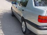 Volkswagen Vento 1994 годаfor1 400 000 тг. в Шымкент – фото 4