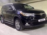 Toyota Highlander 2014 года за 15 600 000 тг. в Астана