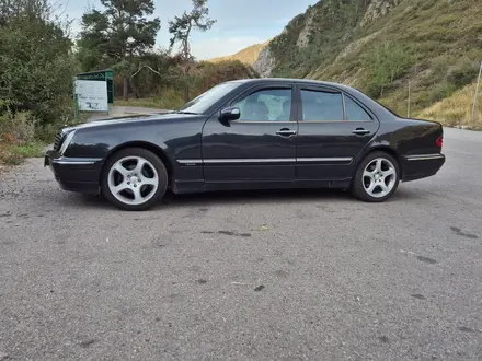 Mercedes-Benz E 280 2000 года за 4 500 000 тг. в Алматы – фото 2