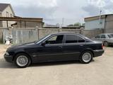 BMW 528 1999 года за 3 200 000 тг. в Алматы