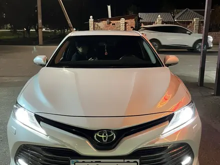 Toyota Camry 2018 года за 13 000 000 тг. в Тараз – фото 6