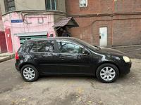 Volkswagen Golf 2004 годаfor3 300 000 тг. в Алматы