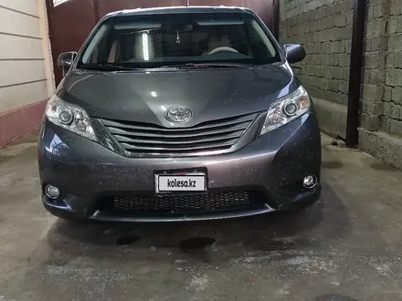 Toyota Sienna 2013 года за 9 999 999 тг. в Шымкент