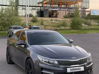Kia K5, 2015