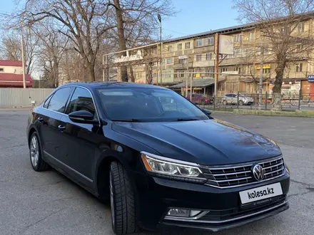 Volkswagen Passat 2019 года за 9 500 000 тг. в Алматы – фото 4