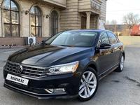 Volkswagen Passat 2019 года за 10 000 000 тг. в Алматы