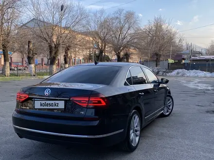 Volkswagen Passat 2019 года за 9 500 000 тг. в Алматы – фото 3