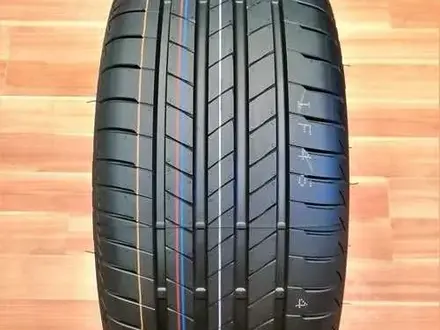 Шины Bridgestone 255/40/r19 T005 за 95 000 тг. в Алматы