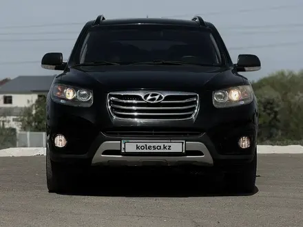 Hyundai Santa Fe 2011 годаүшін8 000 000 тг. в Уральск