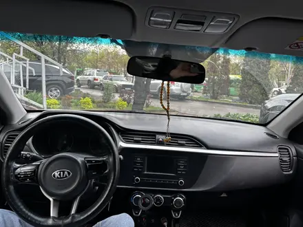 Kia Rio 2021 года за 6 000 000 тг. в Алматы – фото 2