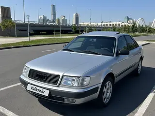 Audi 100
