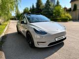Tesla Model Y 2022 года за 21 900 000 тг. в Алматы – фото 2