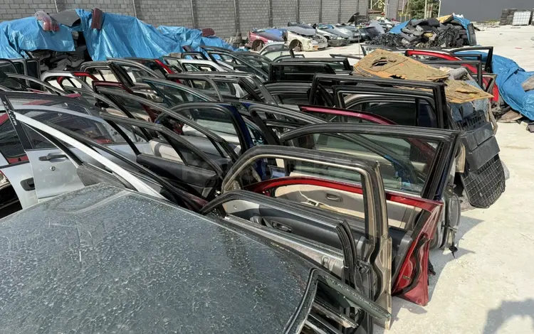 Все двери,дверь на Honda,Хонда за 20 000 тг. в Алматы