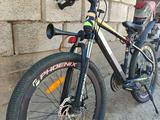 Велосипед новый почти… за 80 000 тг. в Шымкент