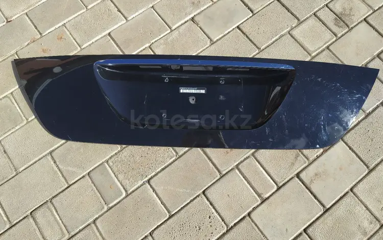 Крышку багажника для подномерка Мерседес Е-350үшін10 000 тг. в Актобе