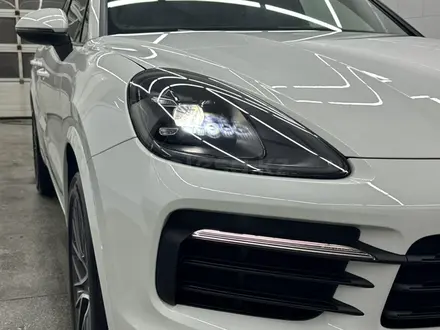 Porsche Cayenne 2018 года за 33 000 000 тг. в Астана – фото 35
