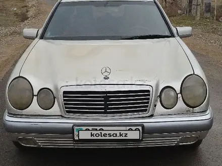 Mercedes-Benz E 230 1996 года за 1 600 000 тг. в Тараз