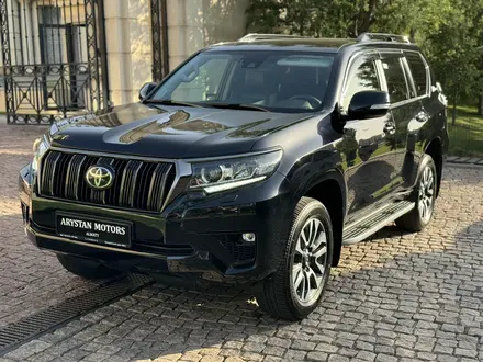 Toyota Land Cruiser Prado 2022 года за 29 900 000 тг. в Алматы – фото 64