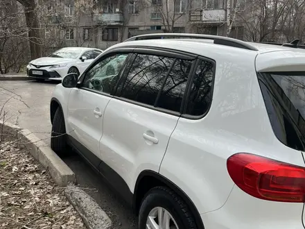 Volkswagen Tiguan 2015 года за 7 600 000 тг. в Алматы – фото 4