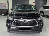 Toyota Highlander Luxe 2025 года за 31 500 000 тг. в Семей – фото 2