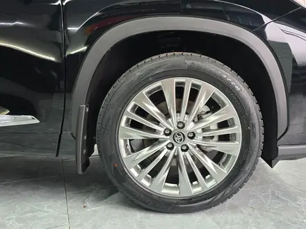 Toyota Highlander Luxe 2025 года за 31 500 000 тг. в Семей – фото 24