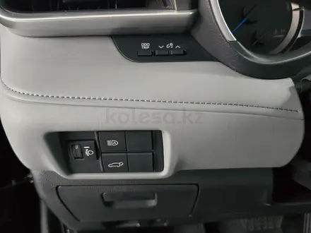 Toyota Highlander Luxe 2025 года за 31 500 000 тг. в Семей – фото 34
