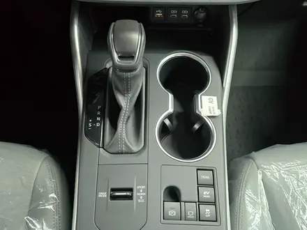 Toyota Highlander Luxe 2025 года за 31 500 000 тг. в Семей – фото 52