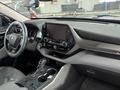 Toyota Highlander Luxe 2025 года за 31 500 000 тг. в Семей – фото 60
