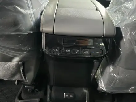 Toyota Highlander Luxe 2025 года за 31 500 000 тг. в Семей – фото 77