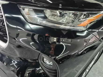 Toyota Highlander Luxe 2025 года за 31 500 000 тг. в Семей – фото 9