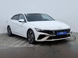 Hyundai Elantra 2023 года за 8 290 000 тг. в Астана – фото 3