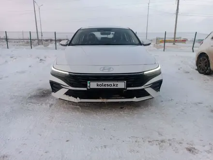 Hyundai Elantra 2023 года за 9 900 000 тг. в Астана